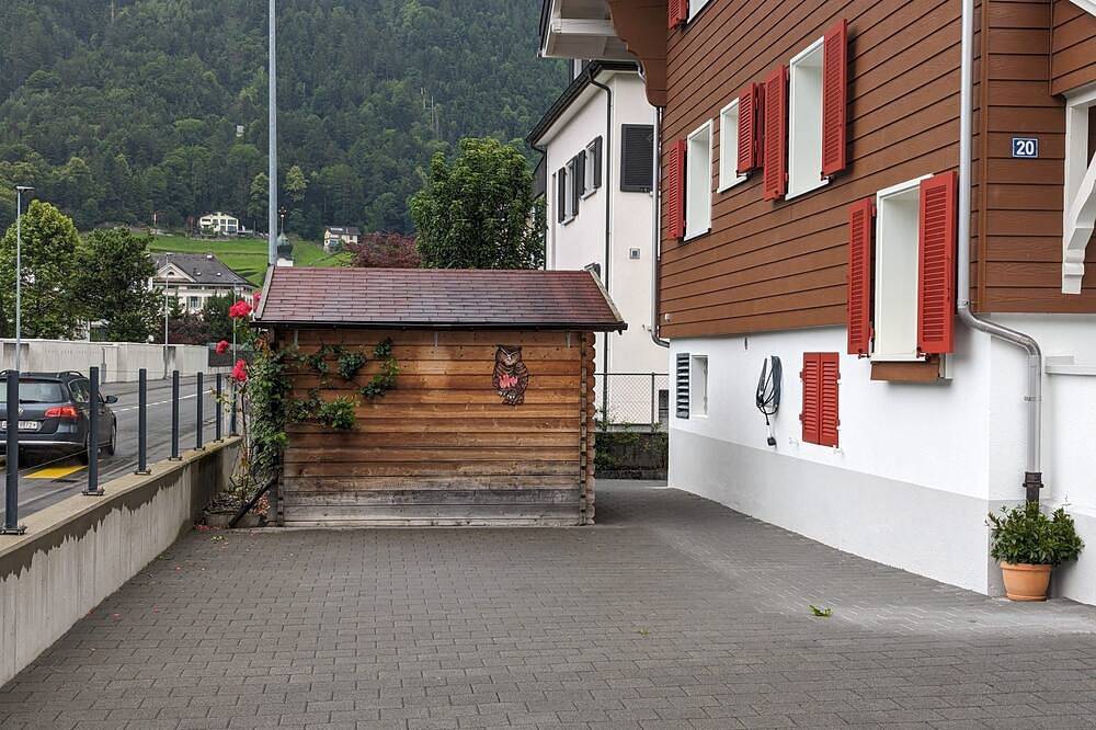 Ganze Wohnung, Appartement \"Uhu\" mit Bergblick in Altdorf (UR), Vierwaldstättersee