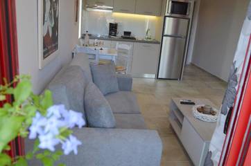 Gîte pour 3 personnes, avec vue et jardin dans Palaia Epidavros