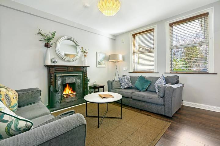 Location de vacances pour 6 personnes, avec Jardin ainsi que Vue et Vue sur le lac à Sligo