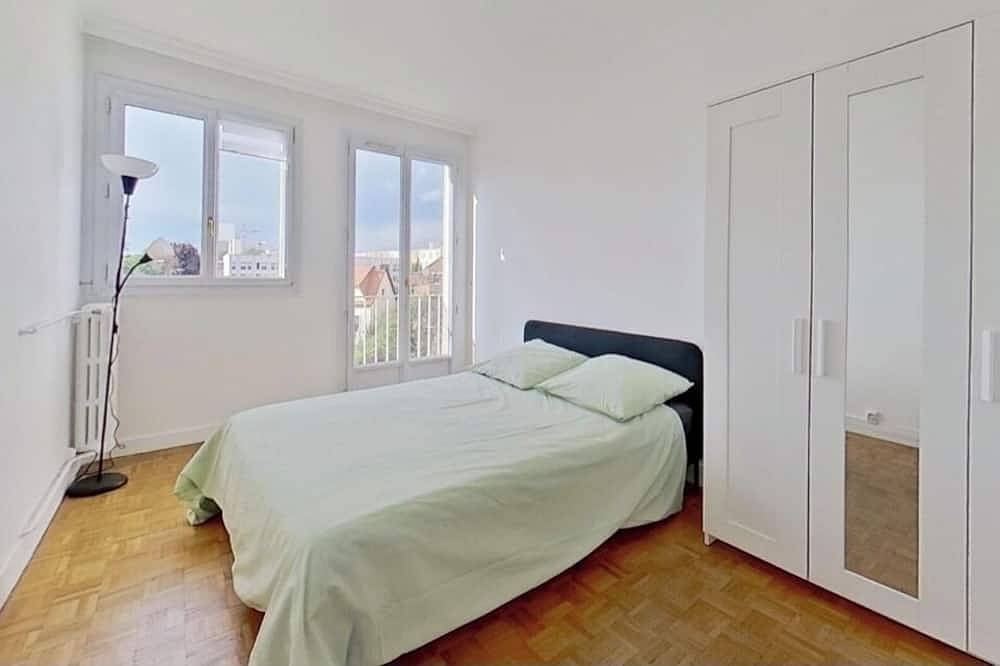 Entire apartment, Paris is 2 stations away ( M14) in Chevilly-Larue, Val-de-Marne