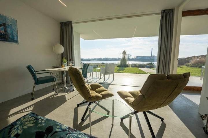 Vakantieappartement voor 2 personen, with Terras and Tuin as well as Uitzicht in Rhenen