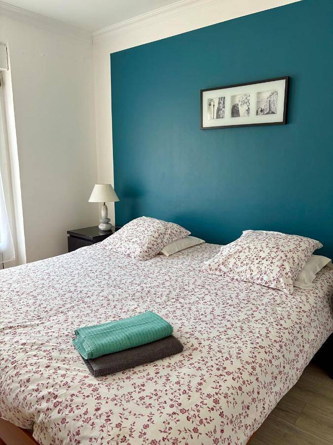 Location de vacances pour 4 personnes, avec terrasse ainsi que jardin et piscine, adapté aux familles à Saint-Fortunat-sur-Eyrieux - 4