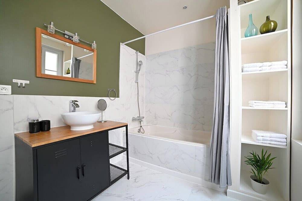 Entire apartment, Oiqia • Collectionneur in Poitiers, Vienne