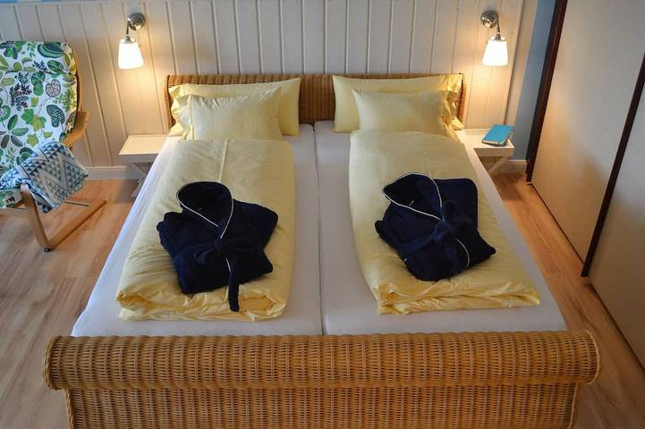 Ferienwohnung für 3 Personen, mit Balkon und Garten sowie Sauna und Pool in Reichenau - 2