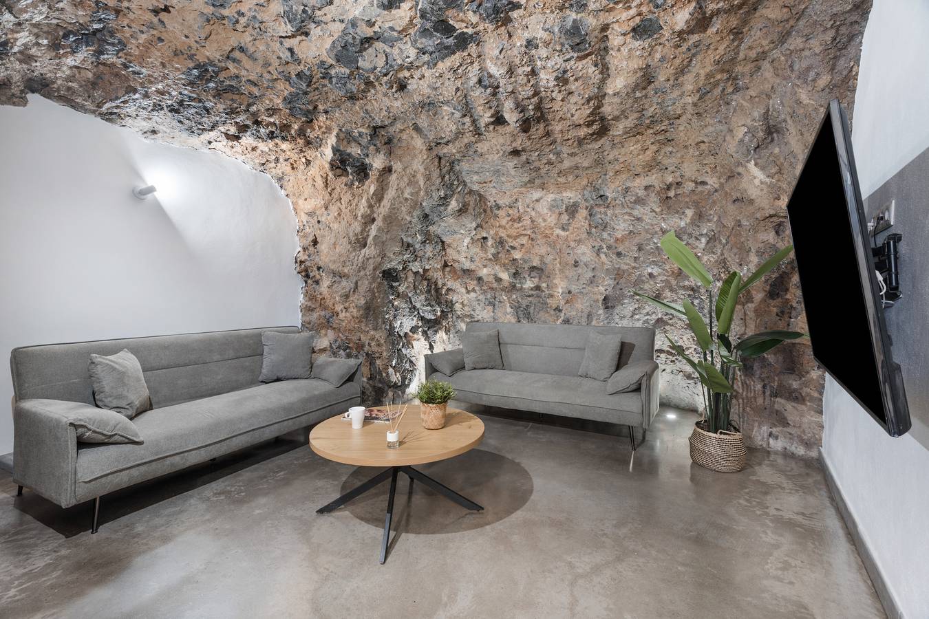 'Luxury Home la Cueva del Guanche' with Sea View, Private Pool and Wi-Fi in Taucho, Adeje