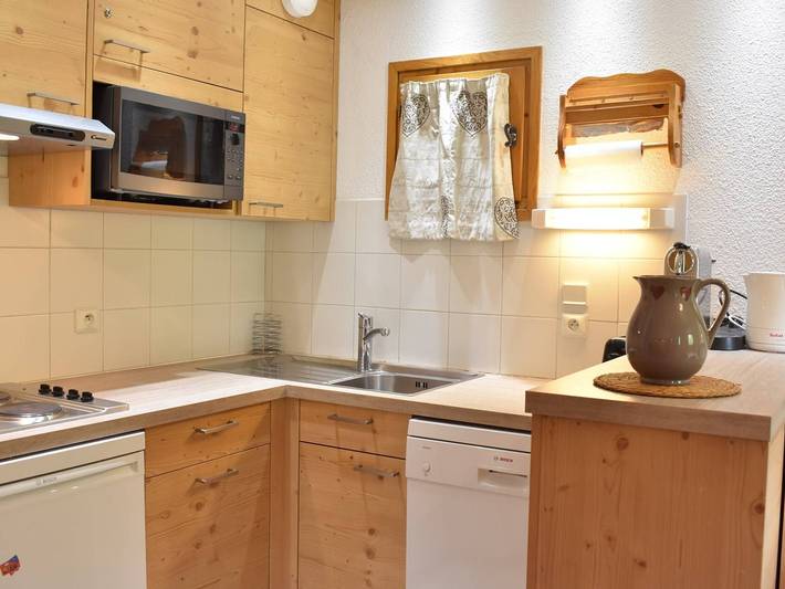 Gîte pour 6 personnes, avec piscine et balcon dans Meribel-les-Allues - 3