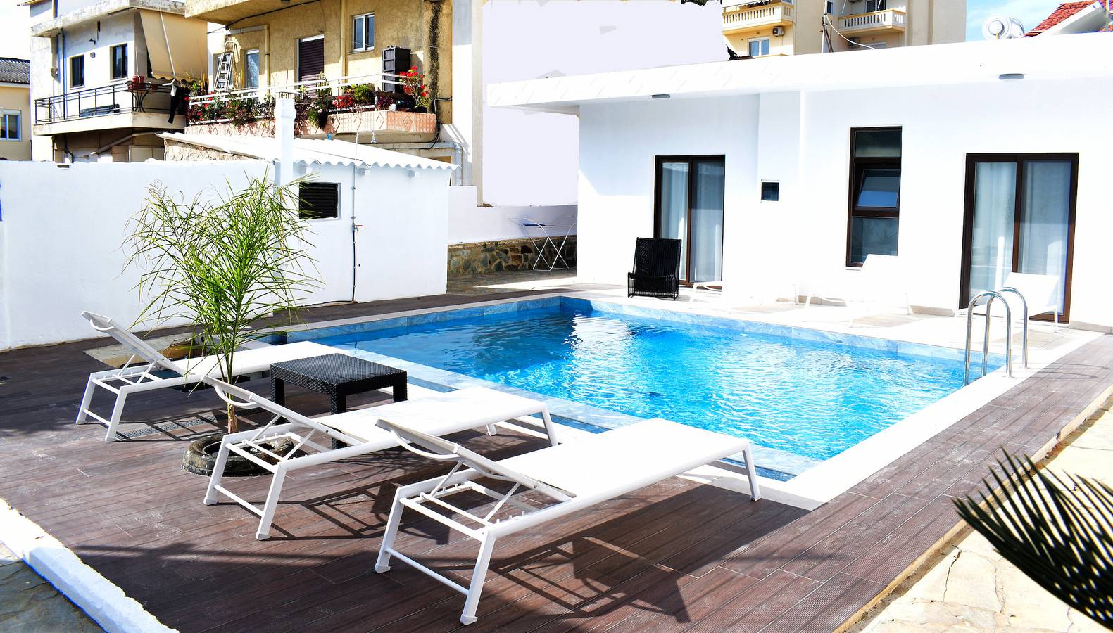 Country House 'Luxury 2 Bedroom Villa' with Sea View, Wi-Fi and Air Conditioning in Chania region