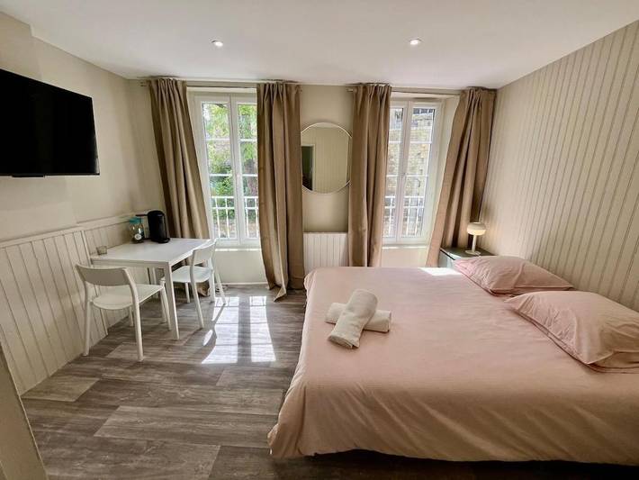 Gîte pour 2 personnes dans Eglise Saint Michel de Vaucelles (Caen)