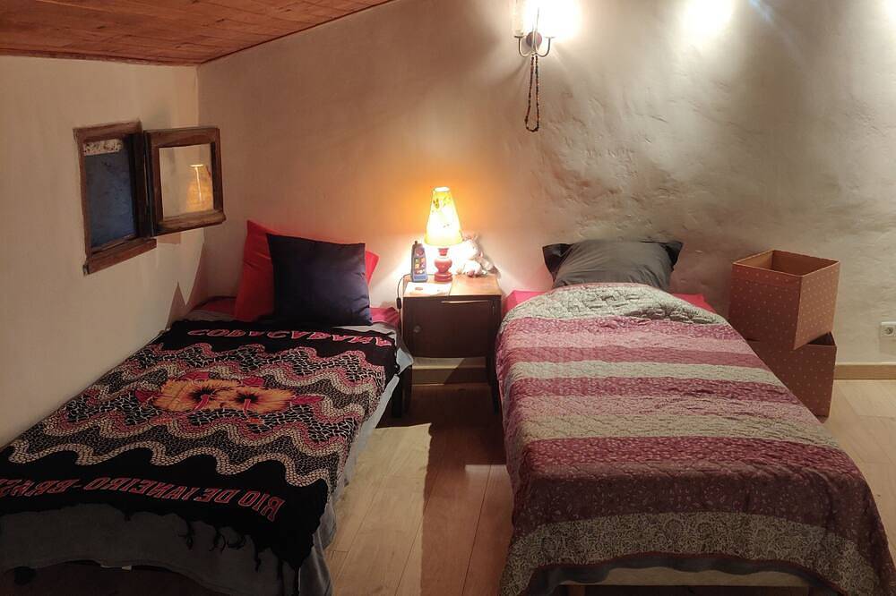 Maison de village au coeur des Corbières sauvages (Villata) in Padern, Côte méditerranéenne (France)