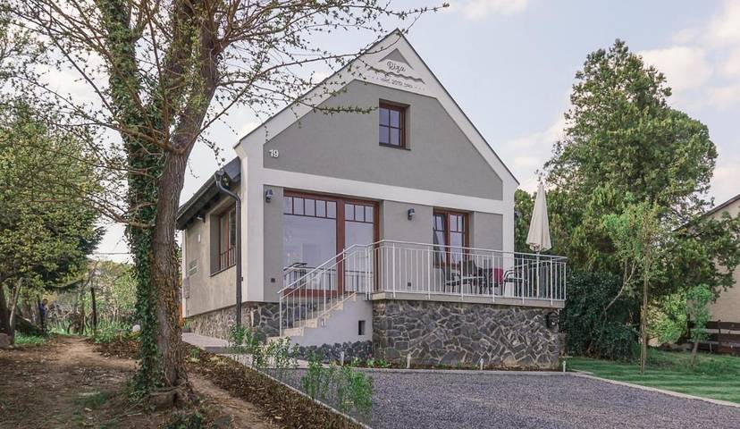 Ferienhaus für 6 Personen, mit Balkon und Terrasse sowie Garten und Pool in Badacsonytomaj