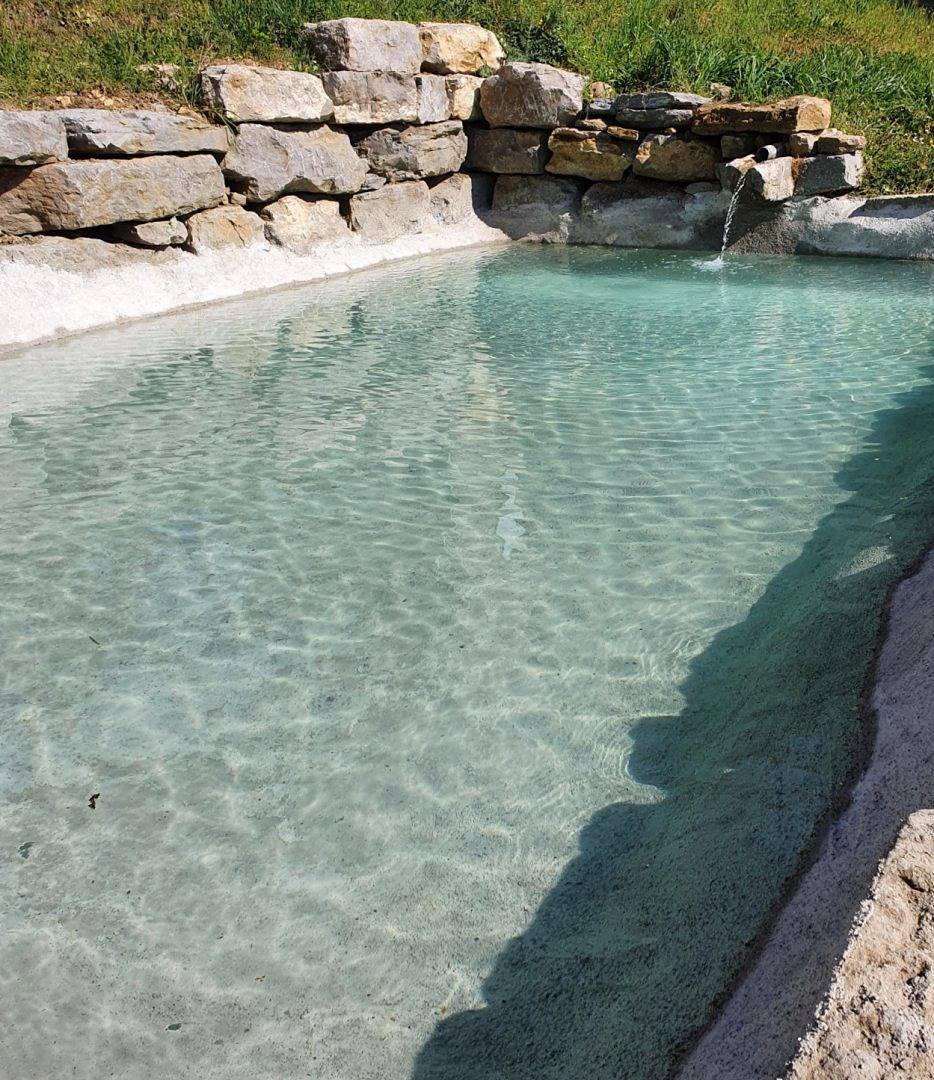 Mas Cévenol avec piscine, en bordure de rivière in Les Assions, Parc national des Cévennes