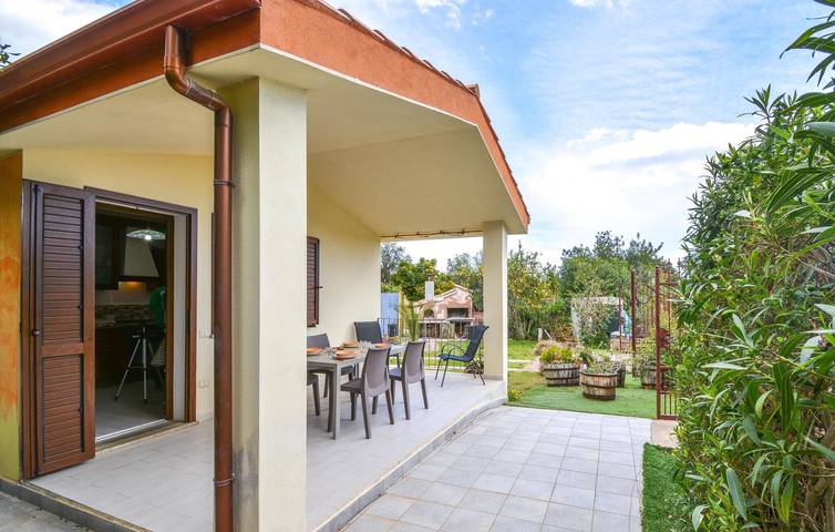 Gîte pour 6 personnes, avec terrasse à Muravera - 2
