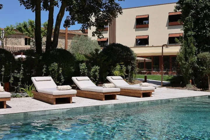 Hotel para 2 personas, con jardín y piscina, Se admiten mascotas - 1