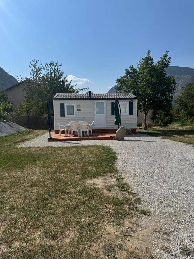 Two-Bedroom House in Rochebrune, Région de Gap