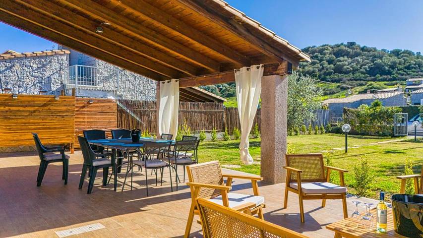 Casa vacanza per 8 persone, con Terrazza e Giardino nonché Panorama a Cala Sinzias