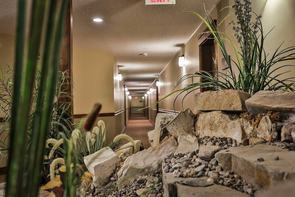 Ganze Wohnung, Natures Retreat - Pool & Hot Tub - Spacious Patio in Radium Hot Springs, Kootenay-Nationalpark