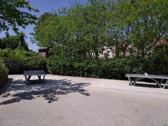 Gîte pour 8 personnes, avec Balcon ainsi que Terrasse et Vue à Enghien-les-Bains - 3