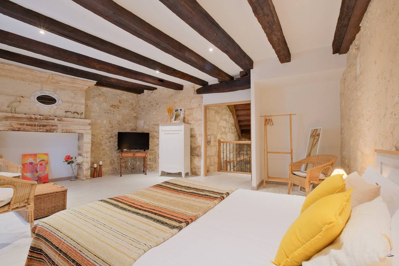 Gîte D’ici et d’Ailleurs – Authentieke Charme in het Historisch Centrum met Wi-Fi, foto 8