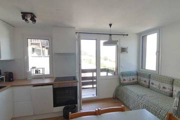 Gîte pour 5 personnes, avec balcon dans Doucy