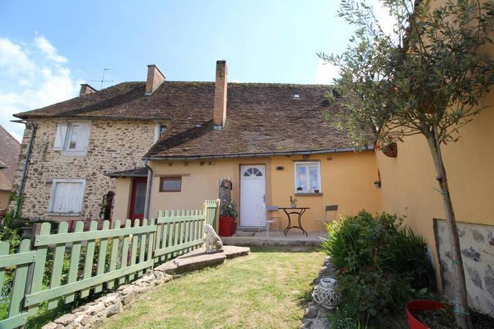 Location de vacances pour 4 personnes, avec jardin à Saint-Germain-les-Belles - 2