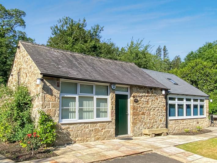 Log cabin for 2 people, with garden in Derbyshire