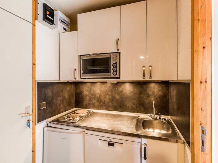 Studio entier, Studio divisible pour 3 pers, prox commerces et pistes, parking gratuit, balcon in Bellentre, La Plagne-Tarentaise