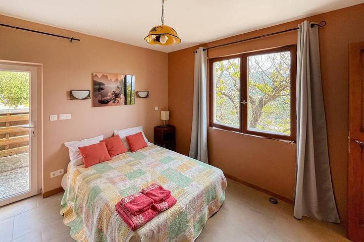 Lovely home in Châteauneuf-Villevieil in Châteauneuf-Villevieille, Côte méditerranéenne (France)
