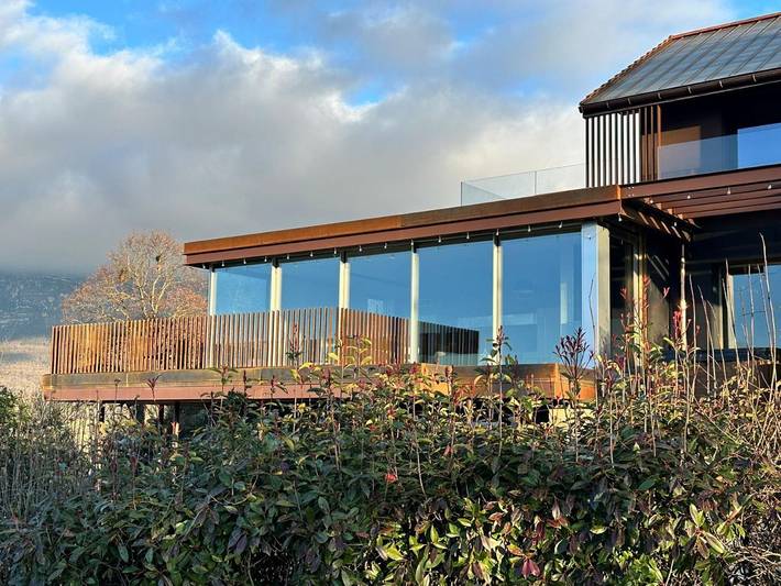 Gîte pour 4 personnes, avec jacuzzi ainsi que sauna et terrasse à Viviers-du-Lac - 2