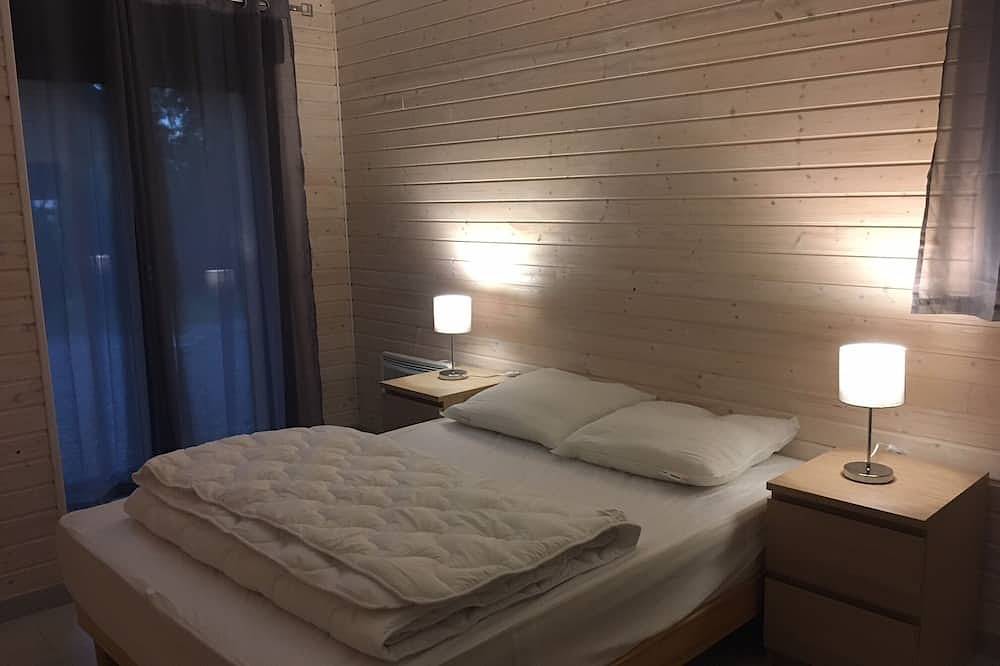 Chalet bois 100m² tout confort avec spa privatif in Le Vigean, Région de Mauriac