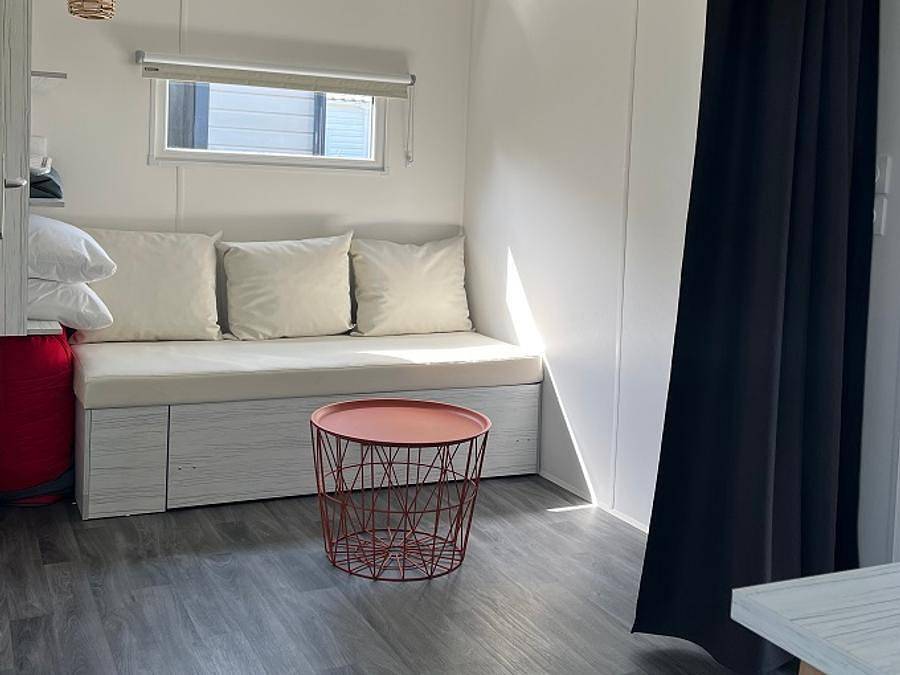 Camping de la Plage - Canvas and wooden tent 4 persons - Coco O Room With Sanitary in Fermanville, Cherbourg region