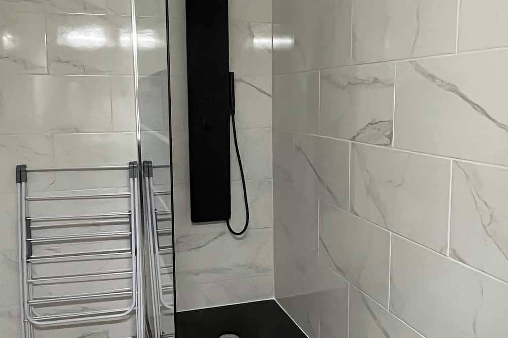 Appartement entier, Studio Bourgoin jallieu in Bourgoin-Jallieu, Région de La Tour-du-Pin