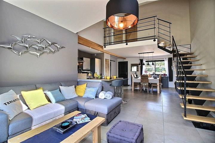 Gîte pour 6 personnes, avec vue et jardin - 1