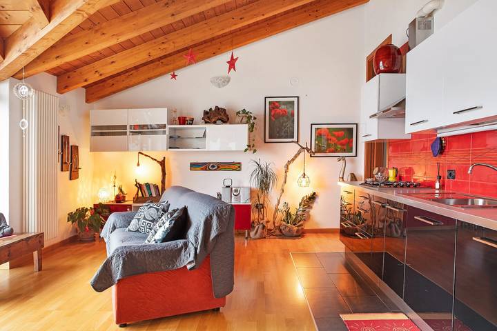 Entire apartment, Apartment 'Casa Vacanze Il Mandala' with Mountain View, Garden & Wi-Fi in Ronchi (Sondrio), Sondrio