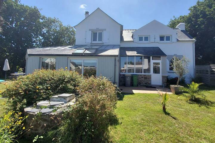 Maison de vacances pour 10 personnes, avec balcon ainsi que piscine et jardin à Plougonvelin