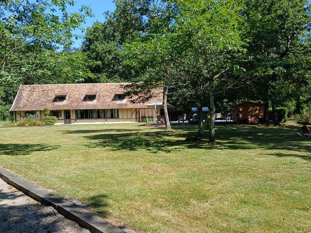 Three-Bedroom House in Allons, Région de Nérac
