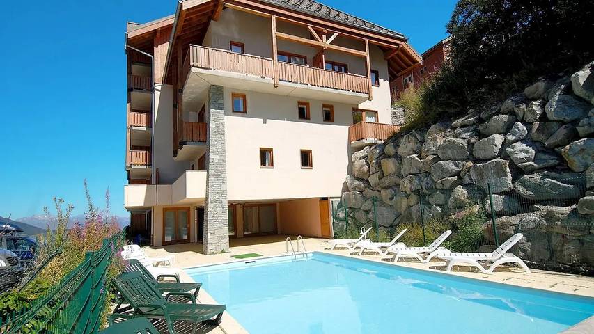 Chalet pour 7 personnes, avec piscine et balcon à Valmeinier