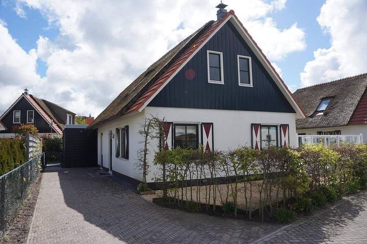 Ferienhaus für 8 Personen, mit Garten und Sauna