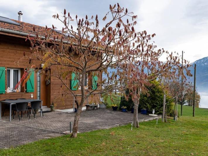 Ferienhaus für 5 Personen, mit Pool und Seeblick sowie Garten und Terrasse in Obwalden