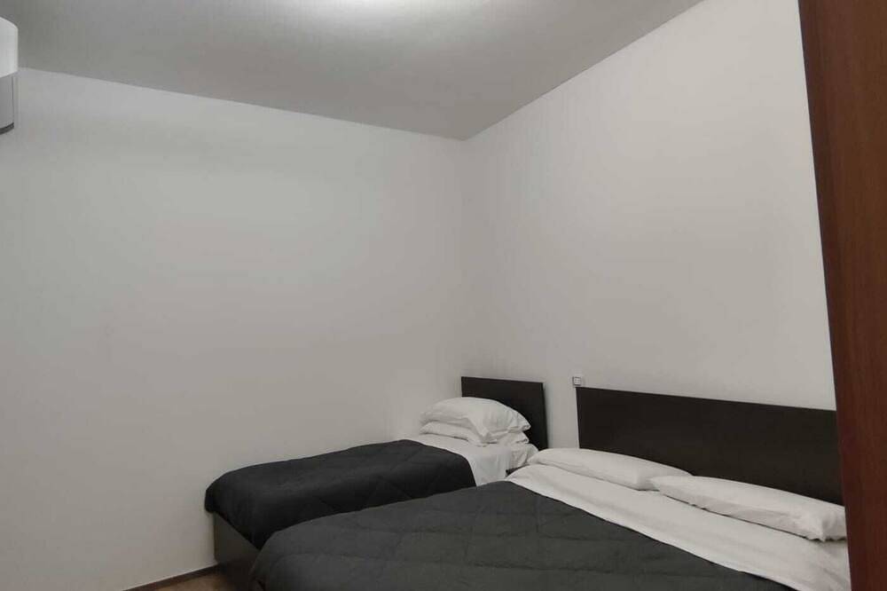 Apartamento entero, Close to Rhofiera stadium San Siro and Milan center Ideal for friends and families in Pero (Italia), Provincia de Milan