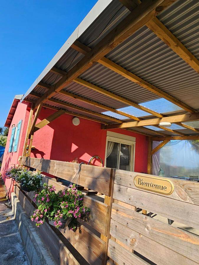 Maison de campagne pour 3 personnes, avec jardin ainsi que terrasse et vue à La Possession - 2