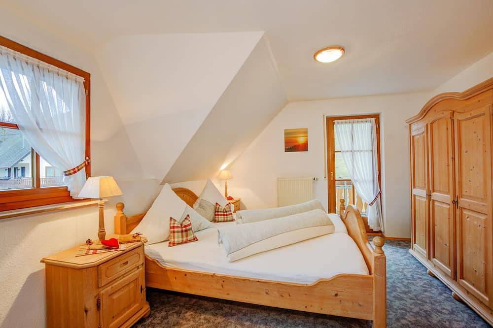 Ganze Wohnung, Bergblick, Typ C, 75 qm, Dg, max. 4 Pers. in Suedlicher Schwarzwald, Horben