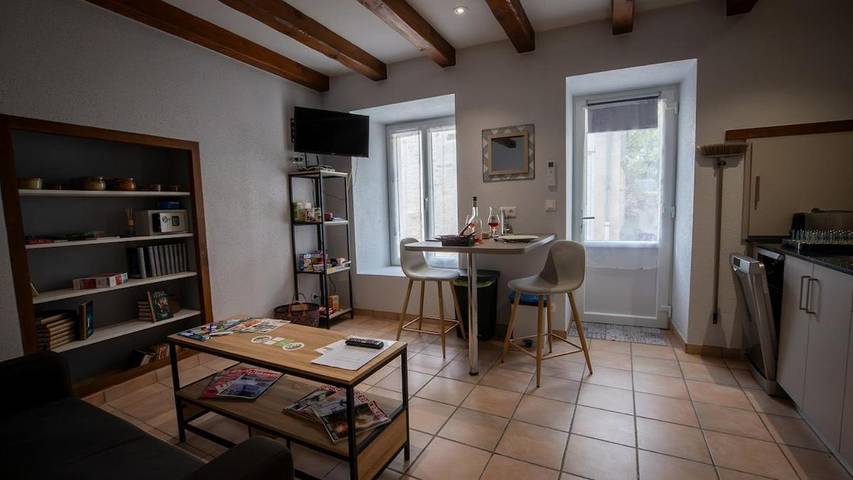 Location de vacances pour 2 personnes, avec Terrasse à Civaux - 3