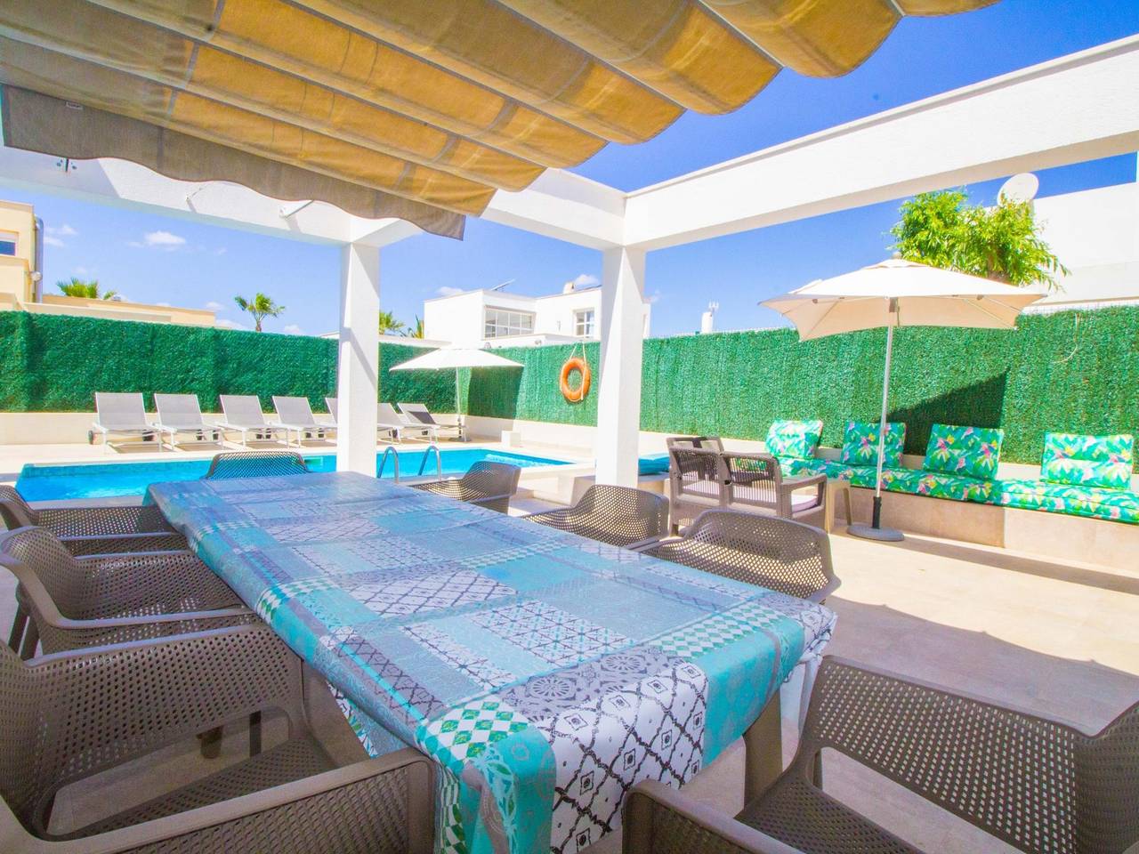 Ganze Ferienwohnung, Sonnige Villa mit Pool, Wlan und Klimaanlage in Can Picafort, Santa Margalida