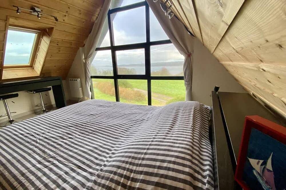 Grande maison avec jardin et vue mer pour 8 personnes au calme in Taulé, Ceinture Dorée