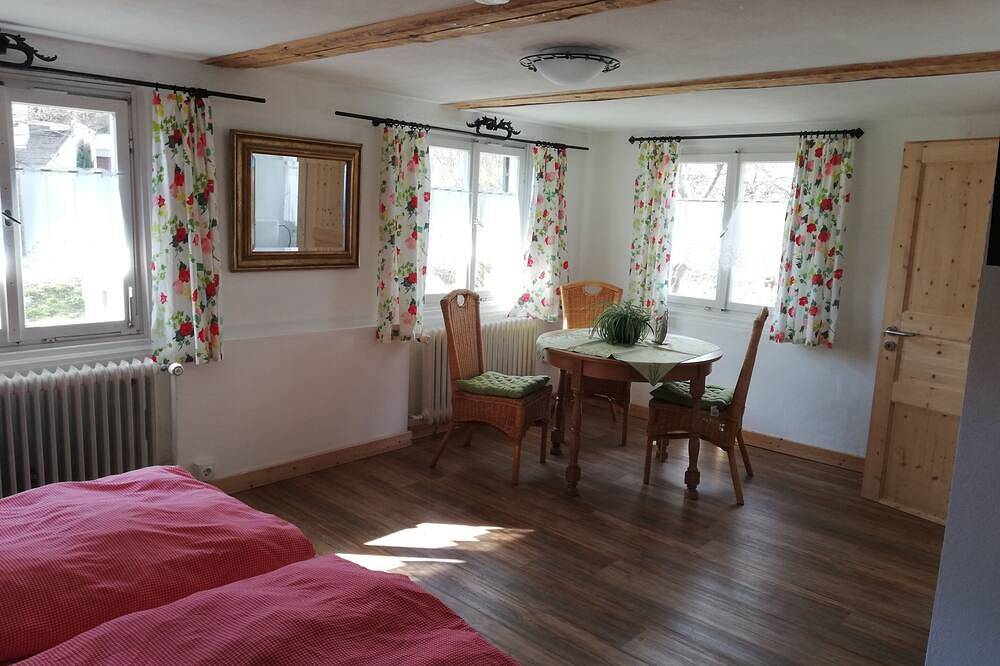 Klatschmohnzimmer mit Doppelbett - Ferienhof Müller Vorderburg in Rettenberg, Bayerisch Schwaben