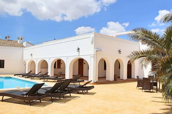 Maison de vacances pour 26 personnes, avec piscine et jardin - 1
