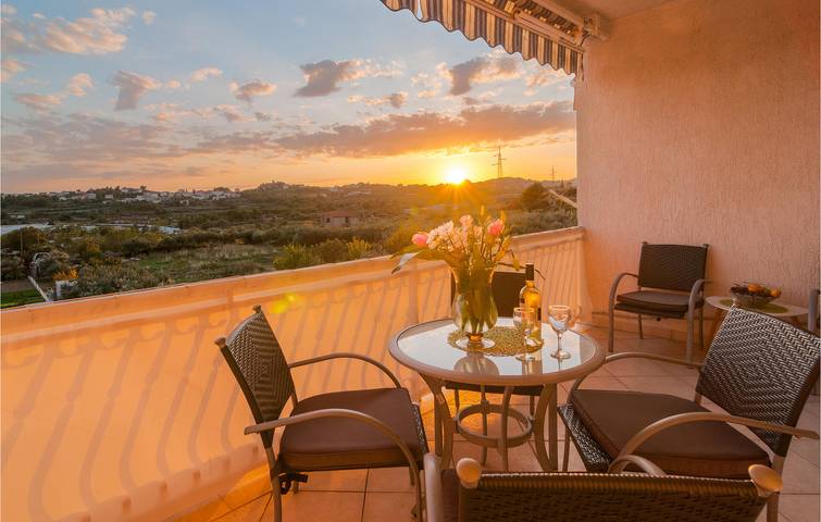 Ferienhaus für 13 Personen, mit Terrasse in Split-Dalmatien - 2