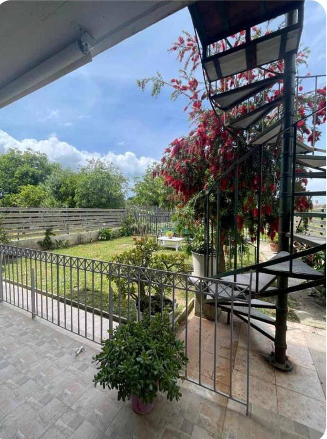 Vakantiewoning voor 5 personen, with uitzicht and terras as well as tuin in Acharavi