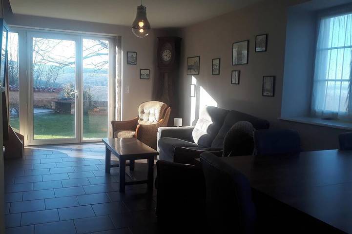 Location de vacances pour 4 personnes, avec balcon/terrasse et terrasse, animaux acceptés dans La Vineuse sur Fregande - 4