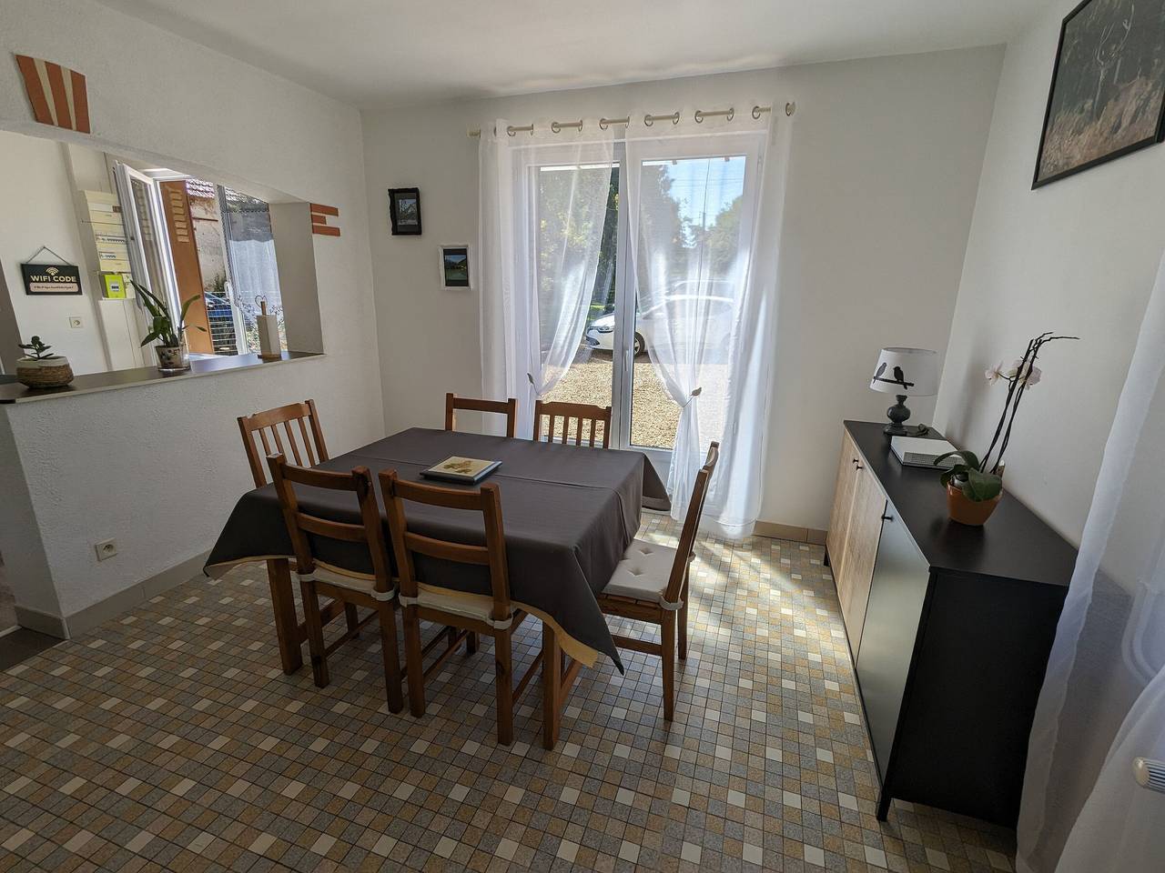 Helles, geräumiges Ferienhaus mit privatem Garten und Parkplatz - Ideal für Familien und Profis in Montereau, Montargis und Umgebung